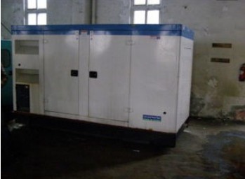 昌吉康明斯150kw大型柴油二手发电机组